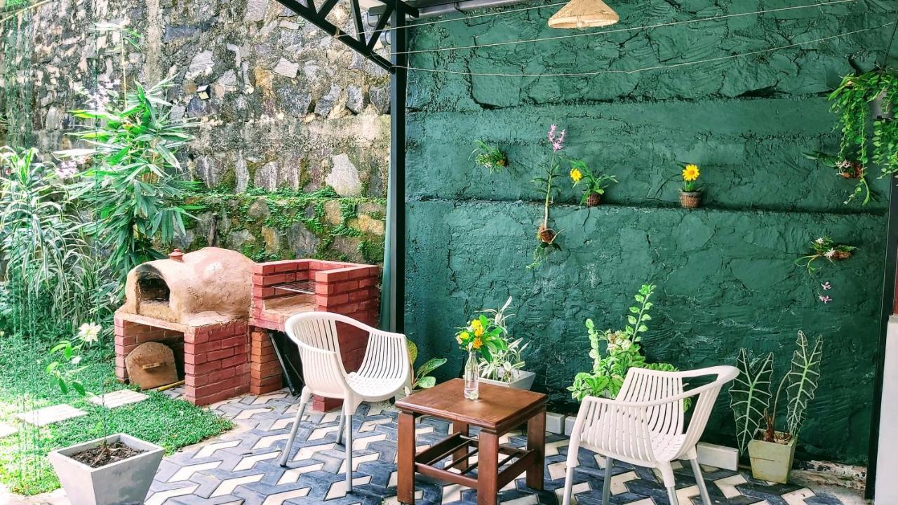 Villa Senan - 2 Apartments - 미리사 외부 사진