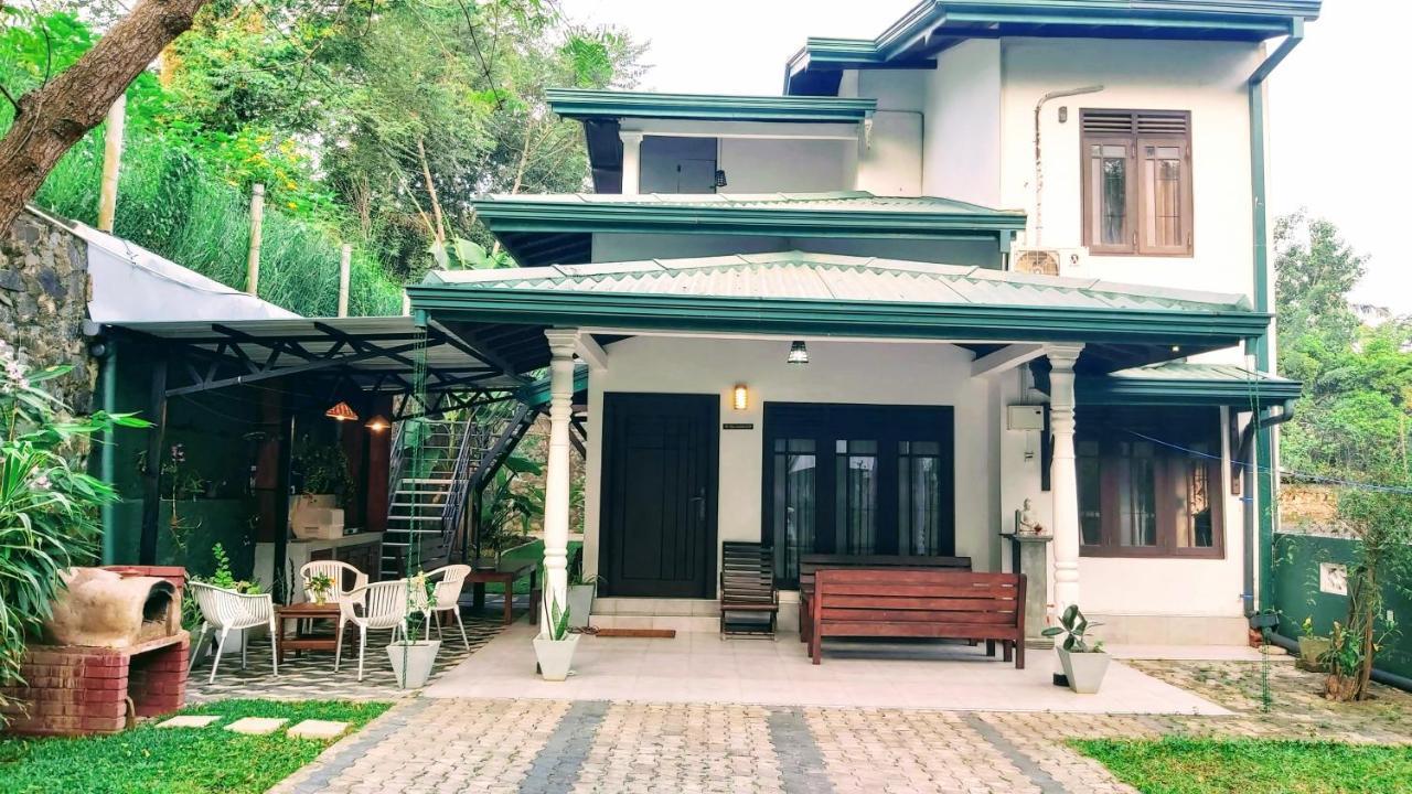 Villa Senan - 2 Apartments - 미리사 외부 사진